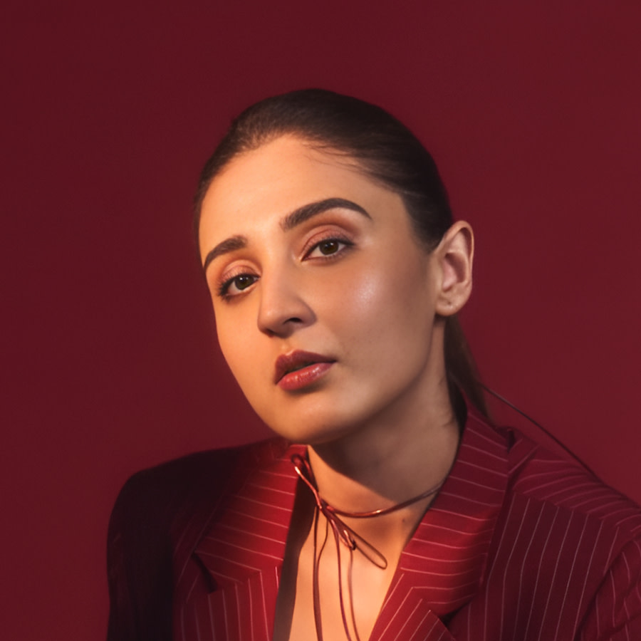 dhvani-bhanushali-shows-tickets-and-more-follow-now