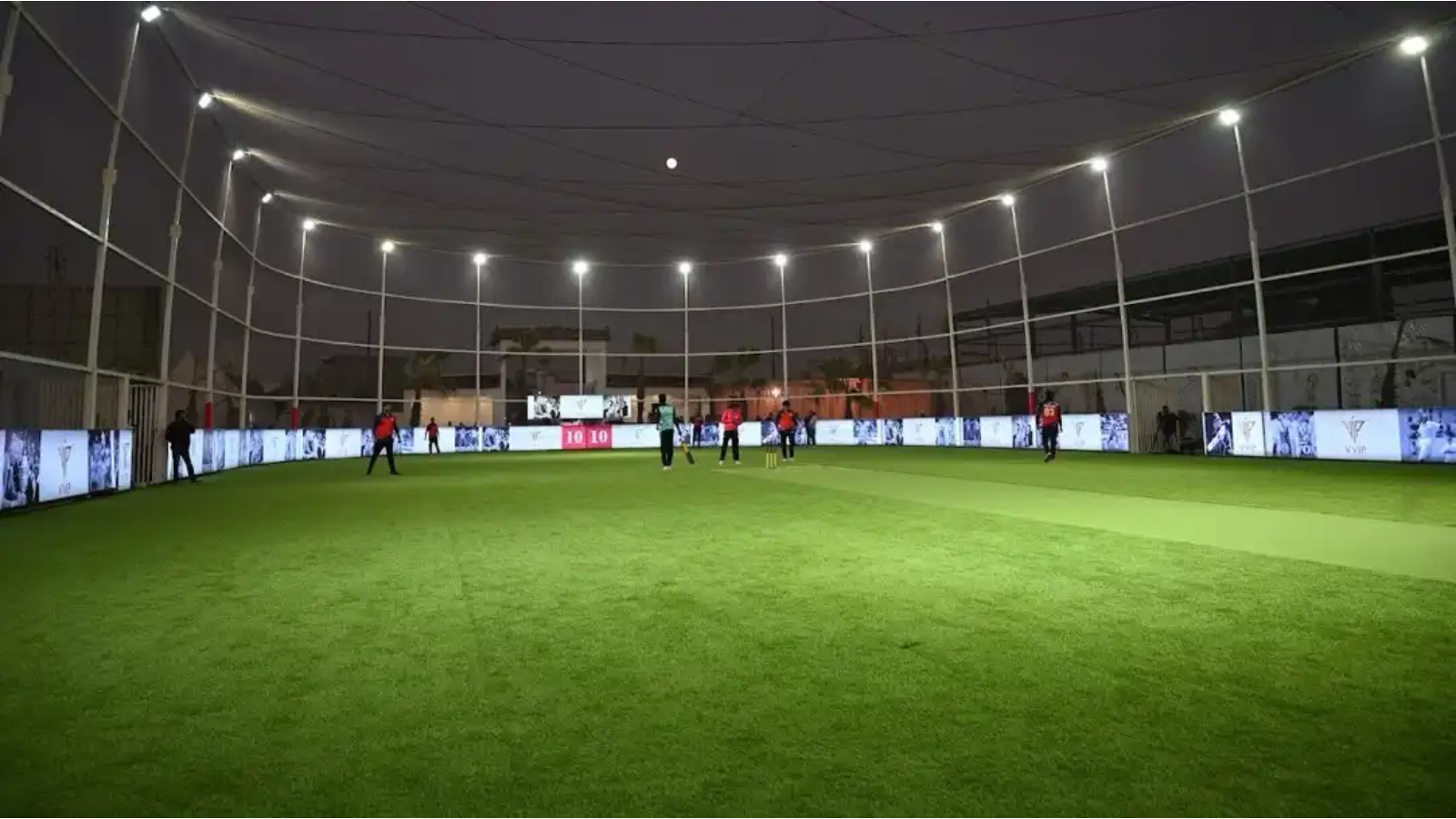 VVIP Smashtress Box Cricket